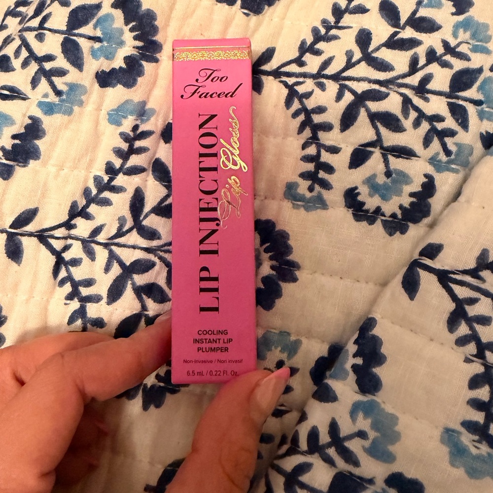 Too faced lip injection lip gloss cooling plump